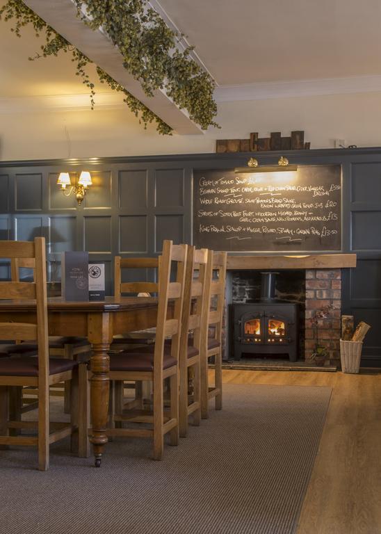 Buccleuch Arms 호텔 St Boswells 외부 사진
